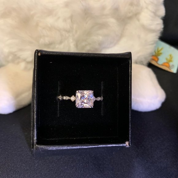 Silver Tone Square Clear Stone Ring with Smaller Stones Size 7 3/4 - Picture 4 of 11